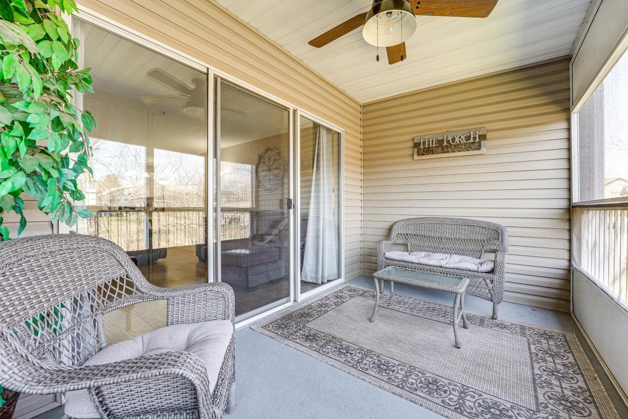Apartment With Screened Porch 4 Mi To Lake! *