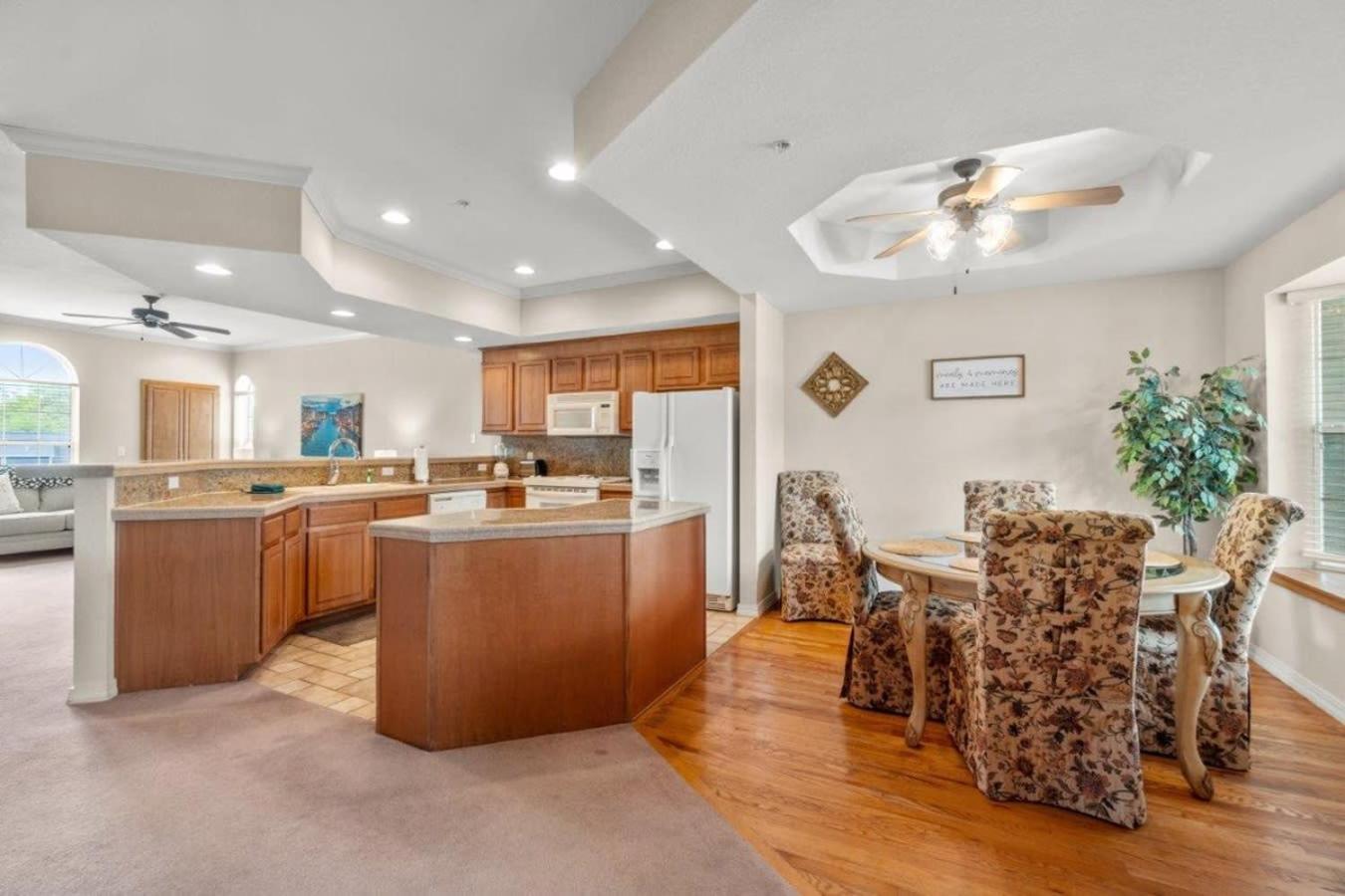 At Thousand Hills Walkin With Elevator Golf Front And Close To 76 Holiday home Branson