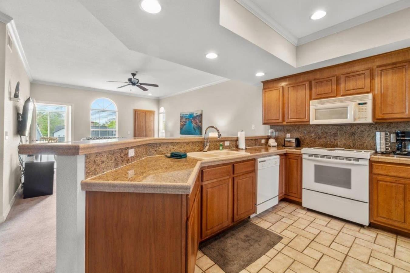 At Thousand Hills Walkin With Elevator Golf Front And Close To 76 Holiday home Branson