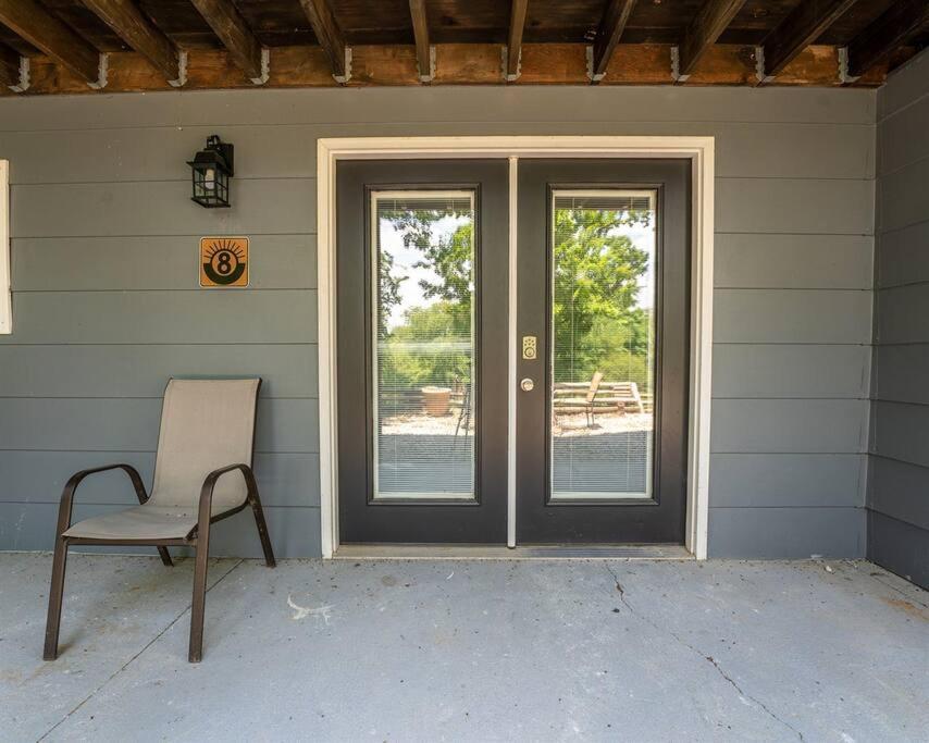 Tribesman Luxury # 8 On Table Rock Near Silver Dollar City, *