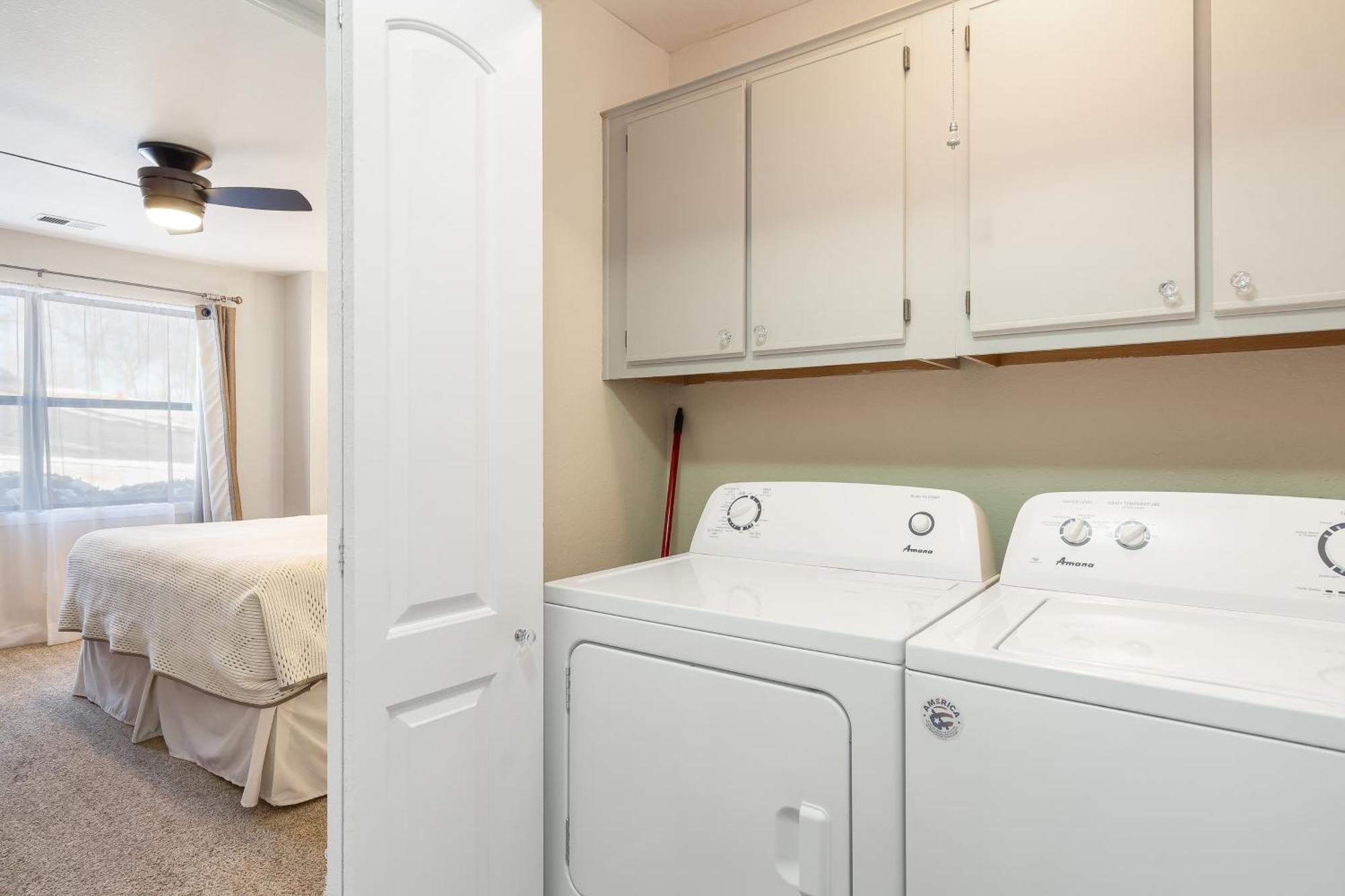 Apartment Lavish Escape With And Access *