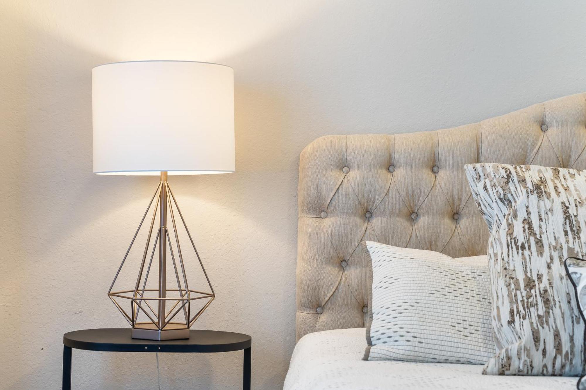 Lavish Escape With And Access Apartment *