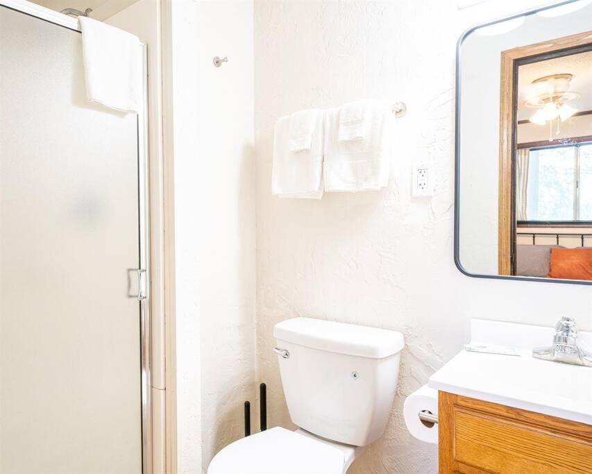 Apartment Tribesman Luxury # 8 On Table Rock Near Silver Dollar City, *
