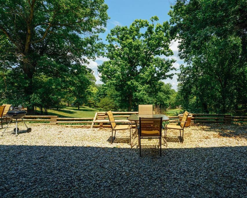 Tribesman Luxury # 8 On Table Rock Near Silver Dollar City, Apartment *