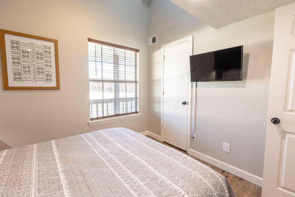 White River - Newly Updated! Apartment Branson