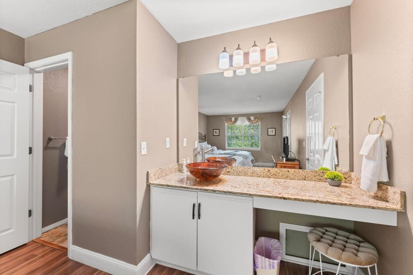 Apartment Penthouse Thousand Hills Golf Front With Pool Close To 76 And Sleeps 8