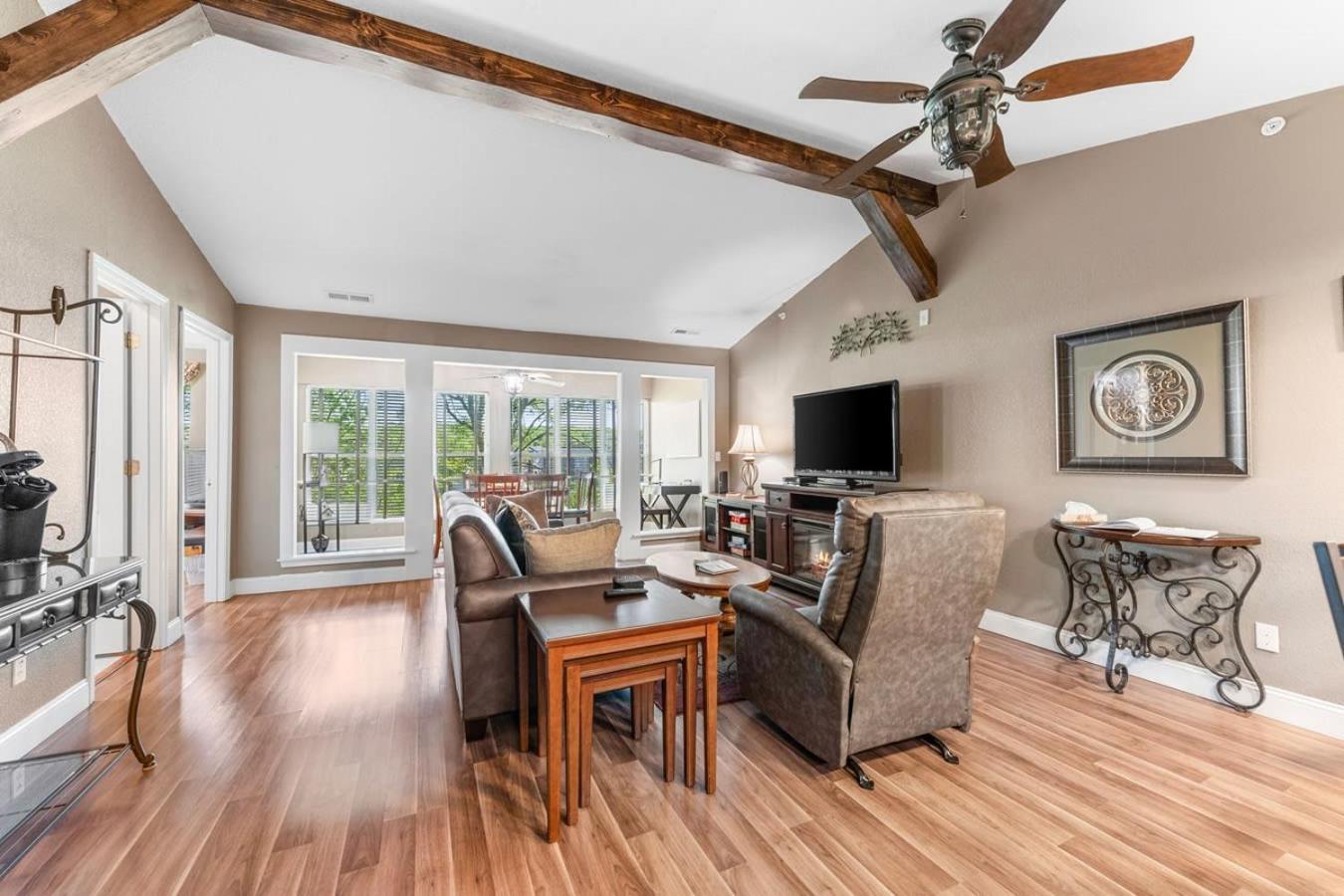 Apartment Penthouse Thousand Hills Golf Front With Pool Close To 76 And Sleeps 8 *