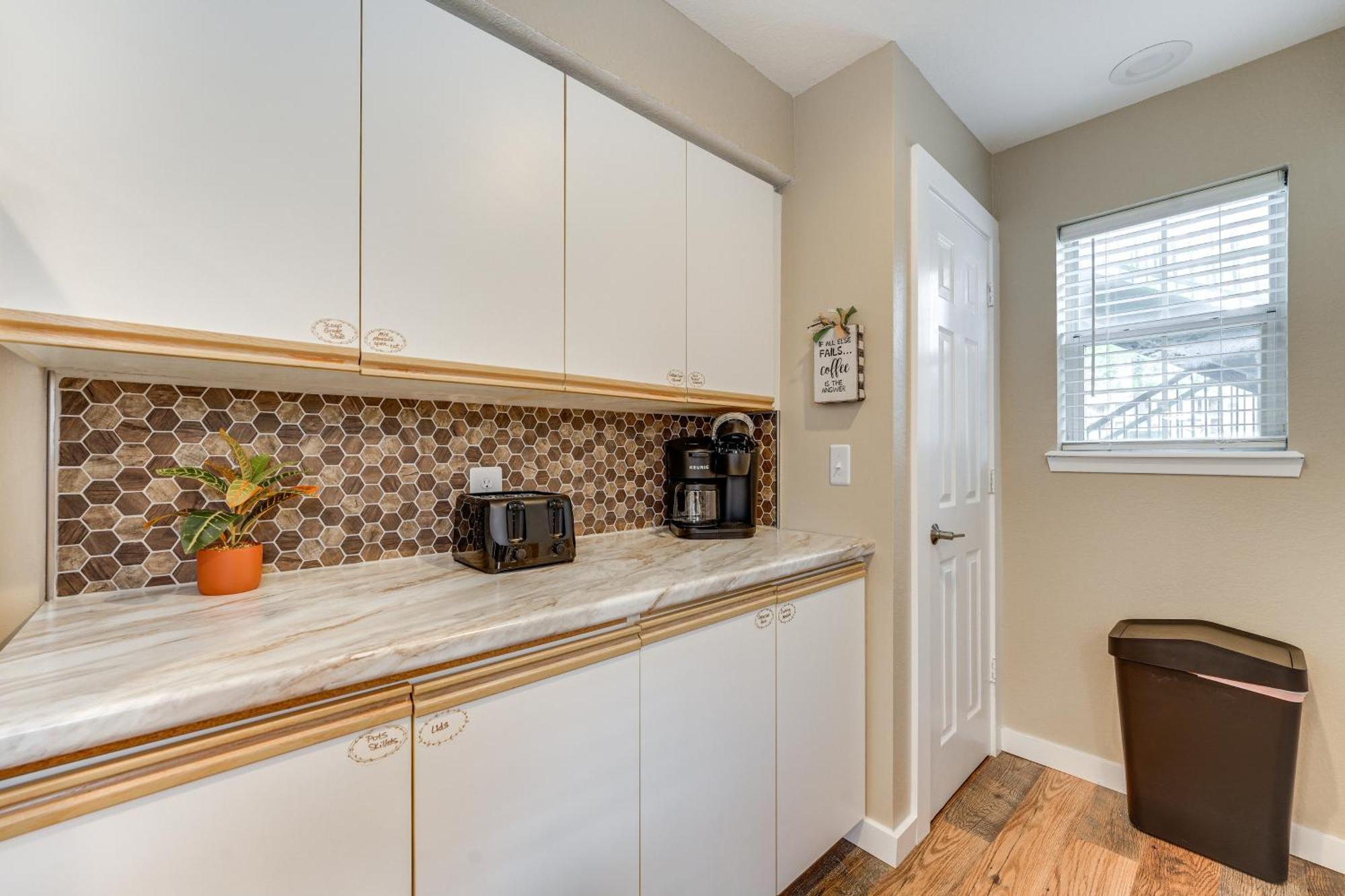 Apartment Convenient With Amenities! Branson