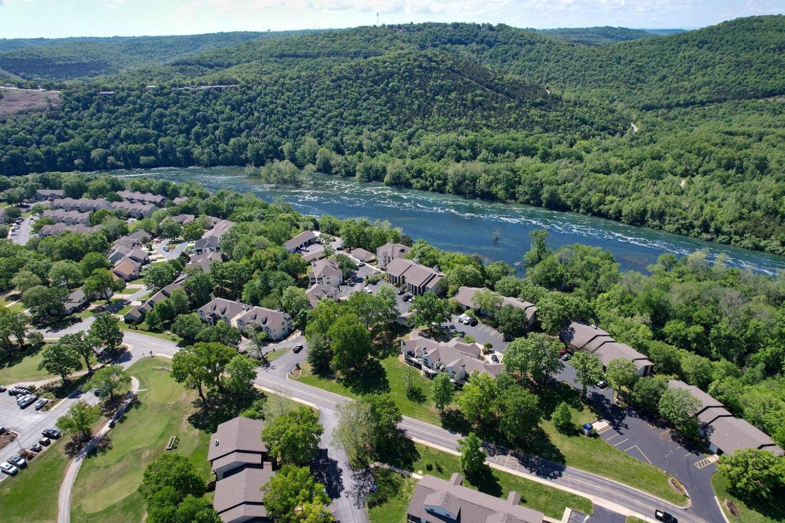 Holiday home Table Rock Escape At Pointe Royale *