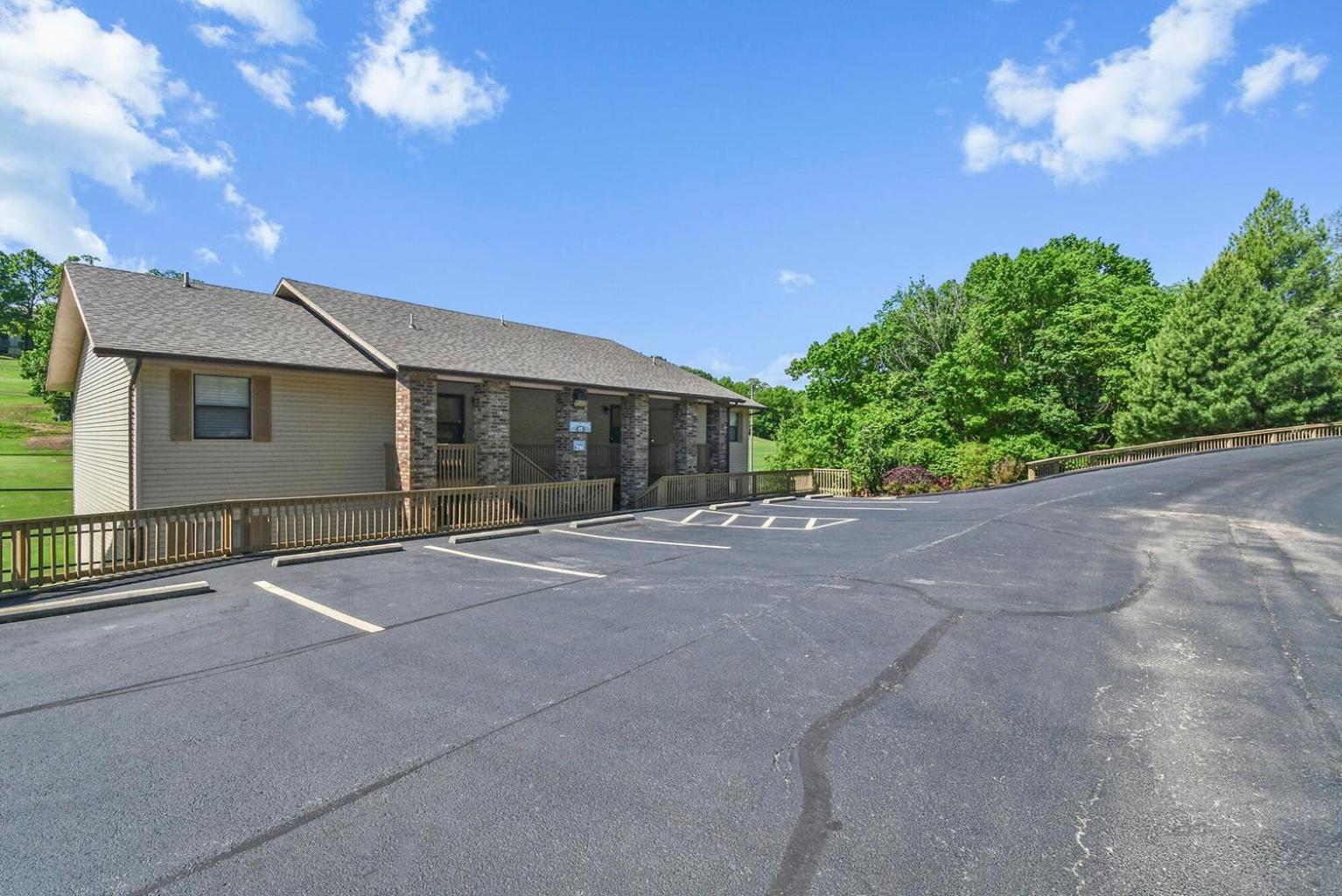 Table Rock Escape At Pointe Royale