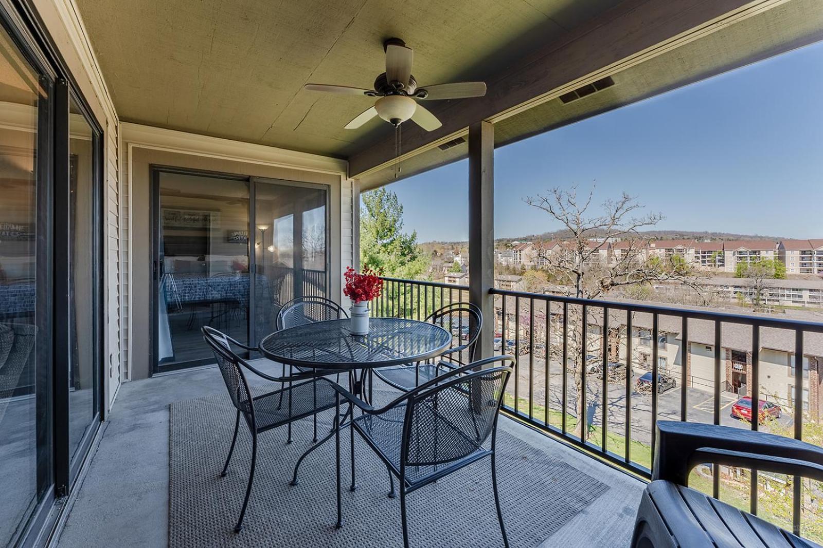 Pointe Royale Condo-table Rock Lake-free Golf Apartment *