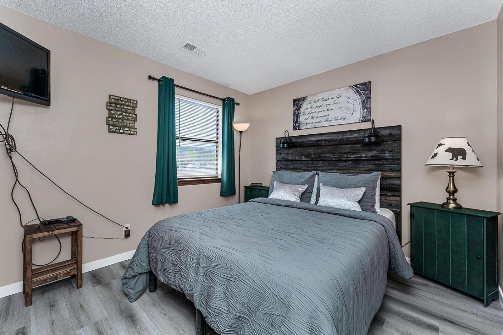 Pointe Royale Condo-table Rock Lake-free Golf Apartment