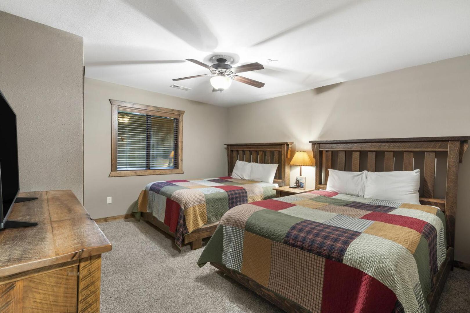 Resort Table Rock At Indian Point 3*