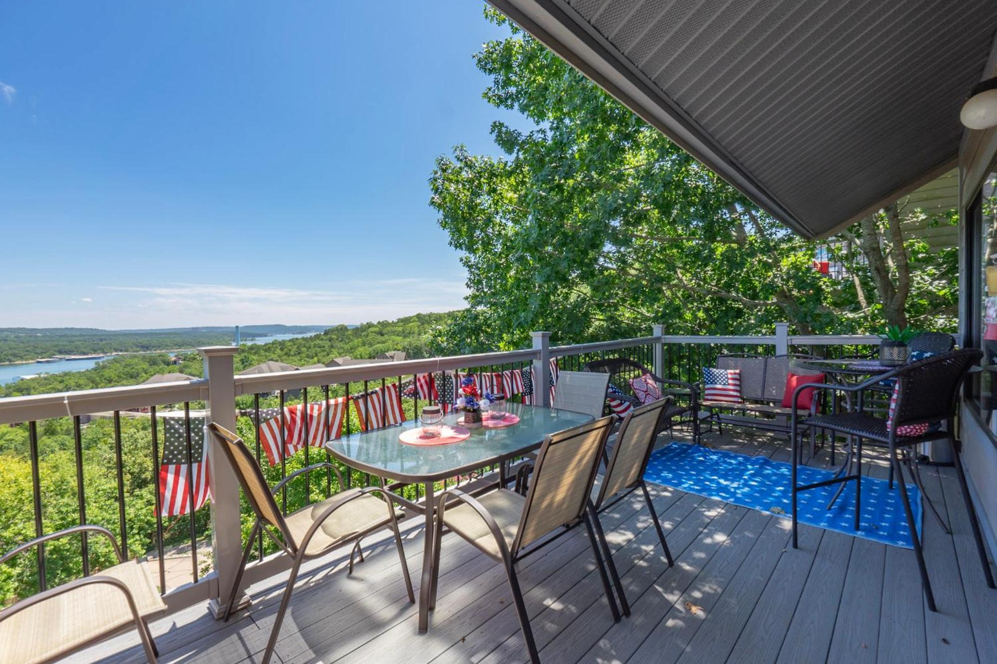Lake View! Walk-in 3 Bedroom - Outdoor Pool - Free Tickets Included - Trh6-6