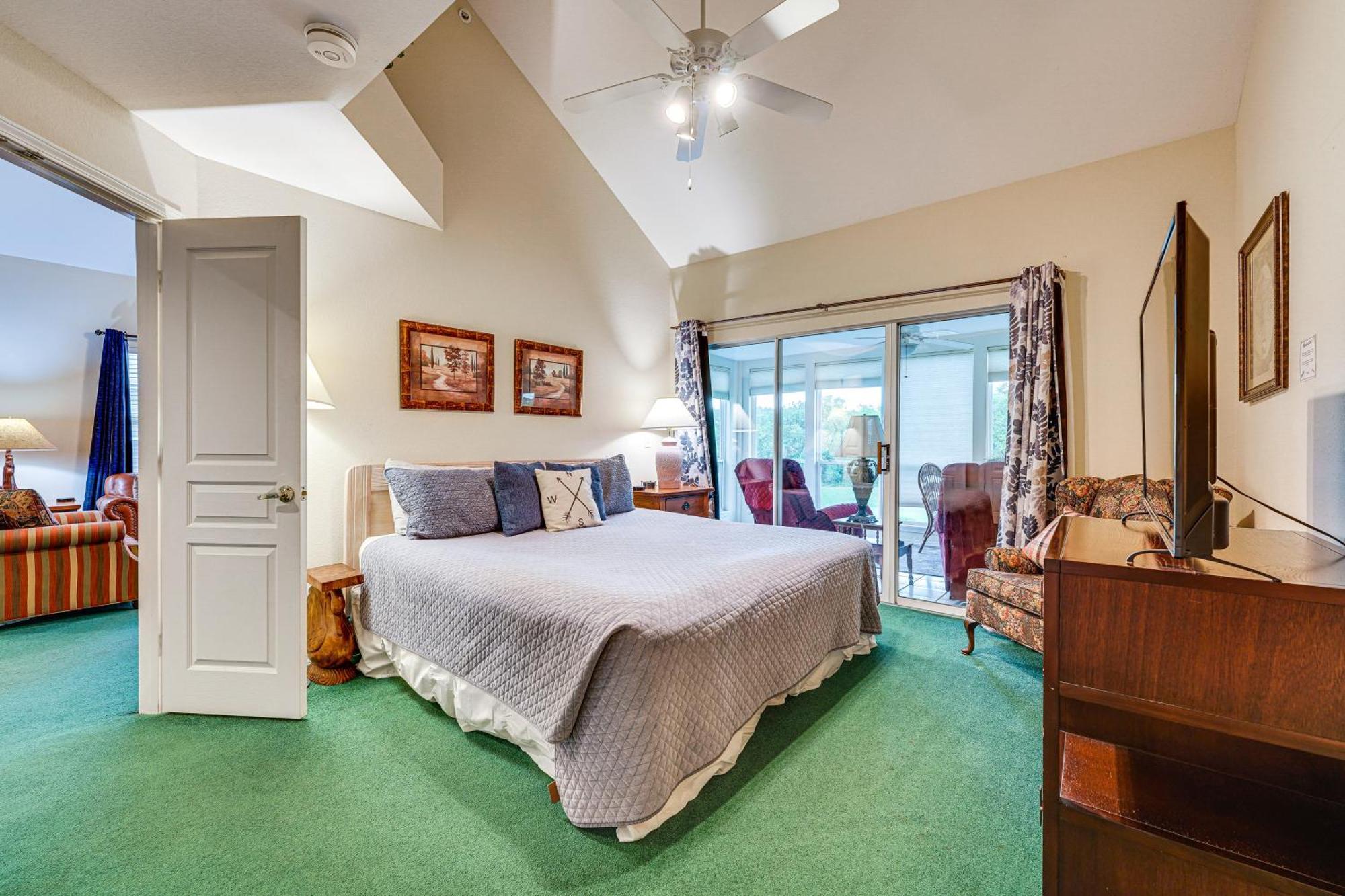 With Golf Course Views Walk To Strip!