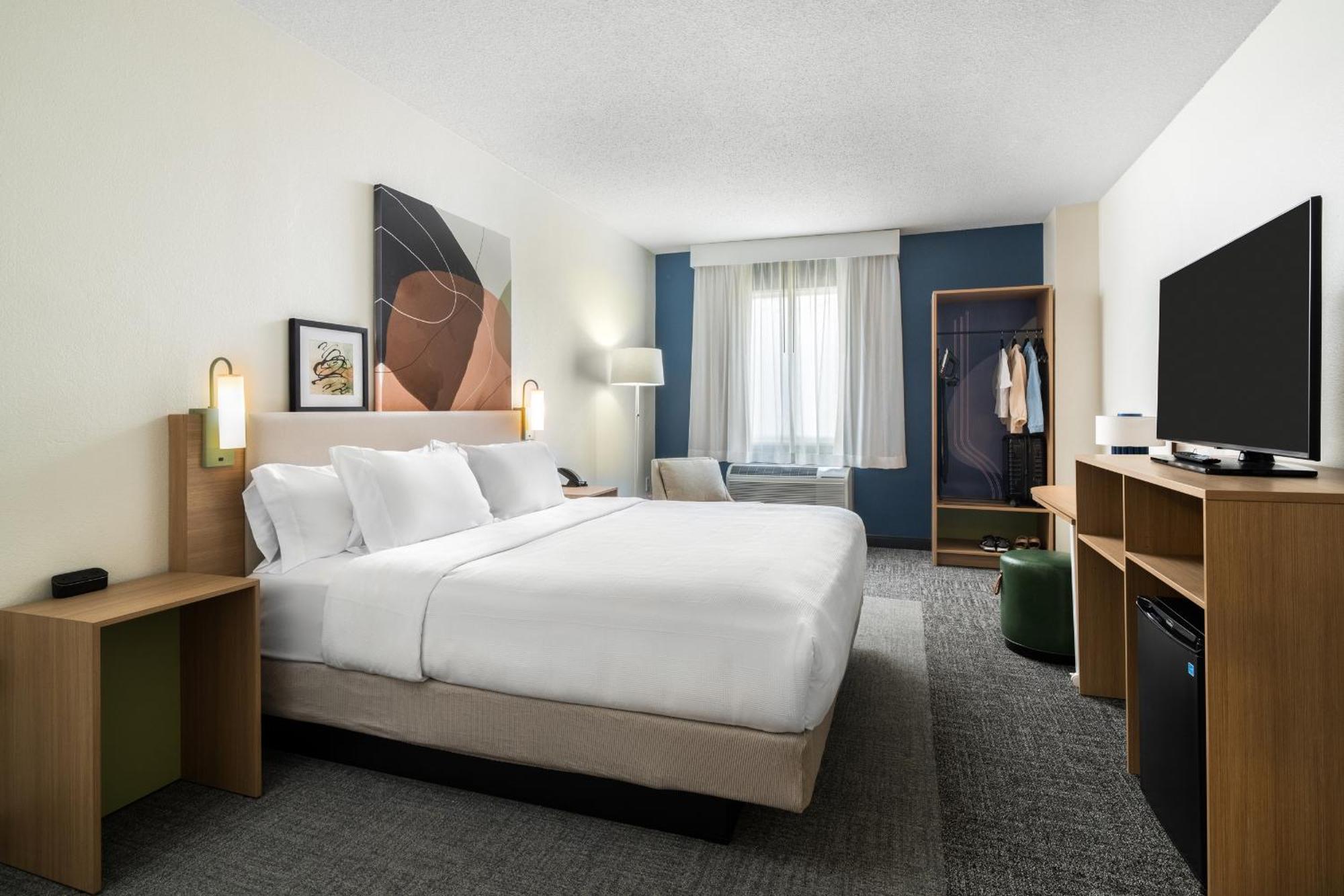 Spark By Hilton Meadows Hotel 3*