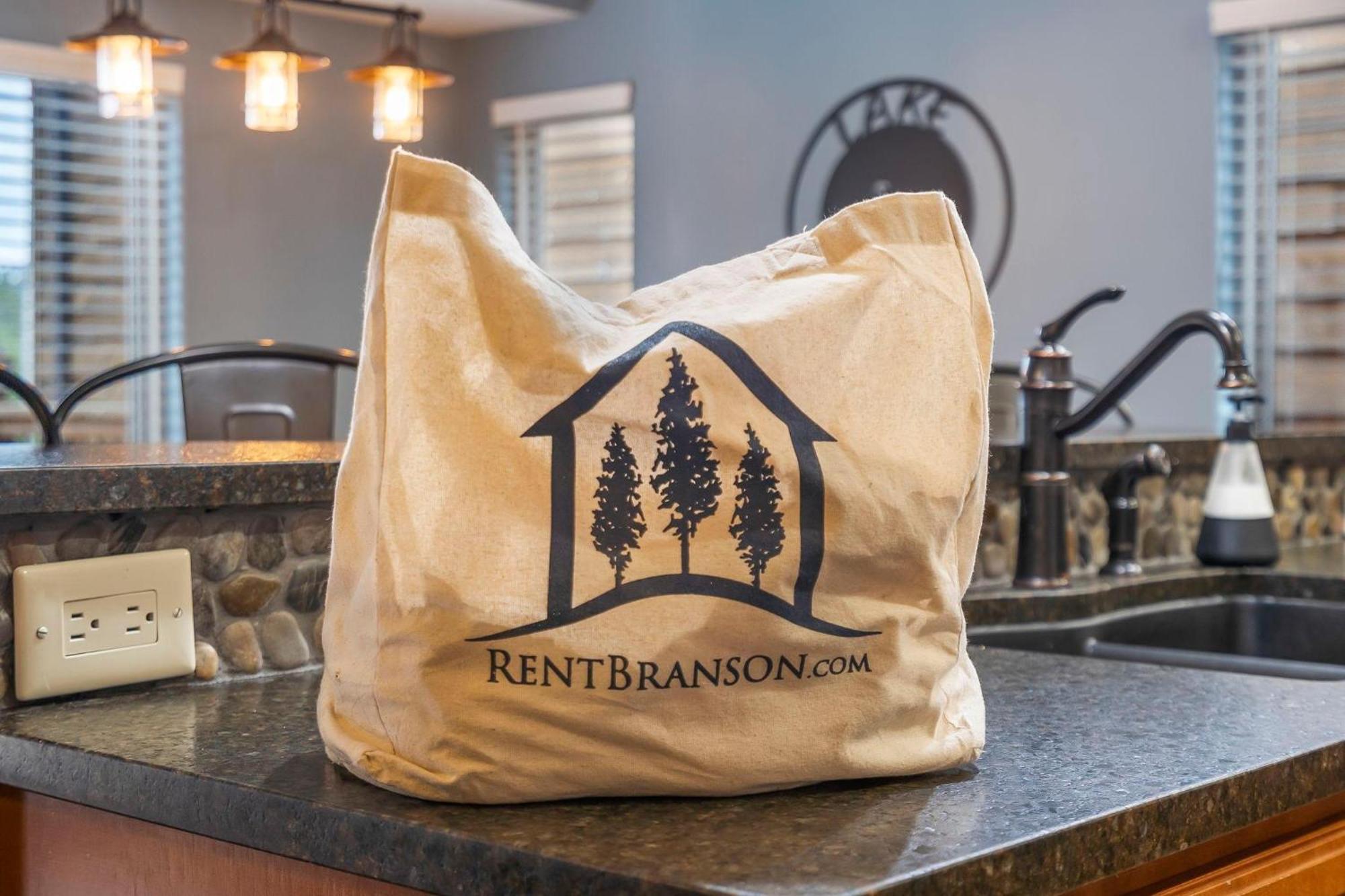 Knot For Reel - Access Holiday home Branson