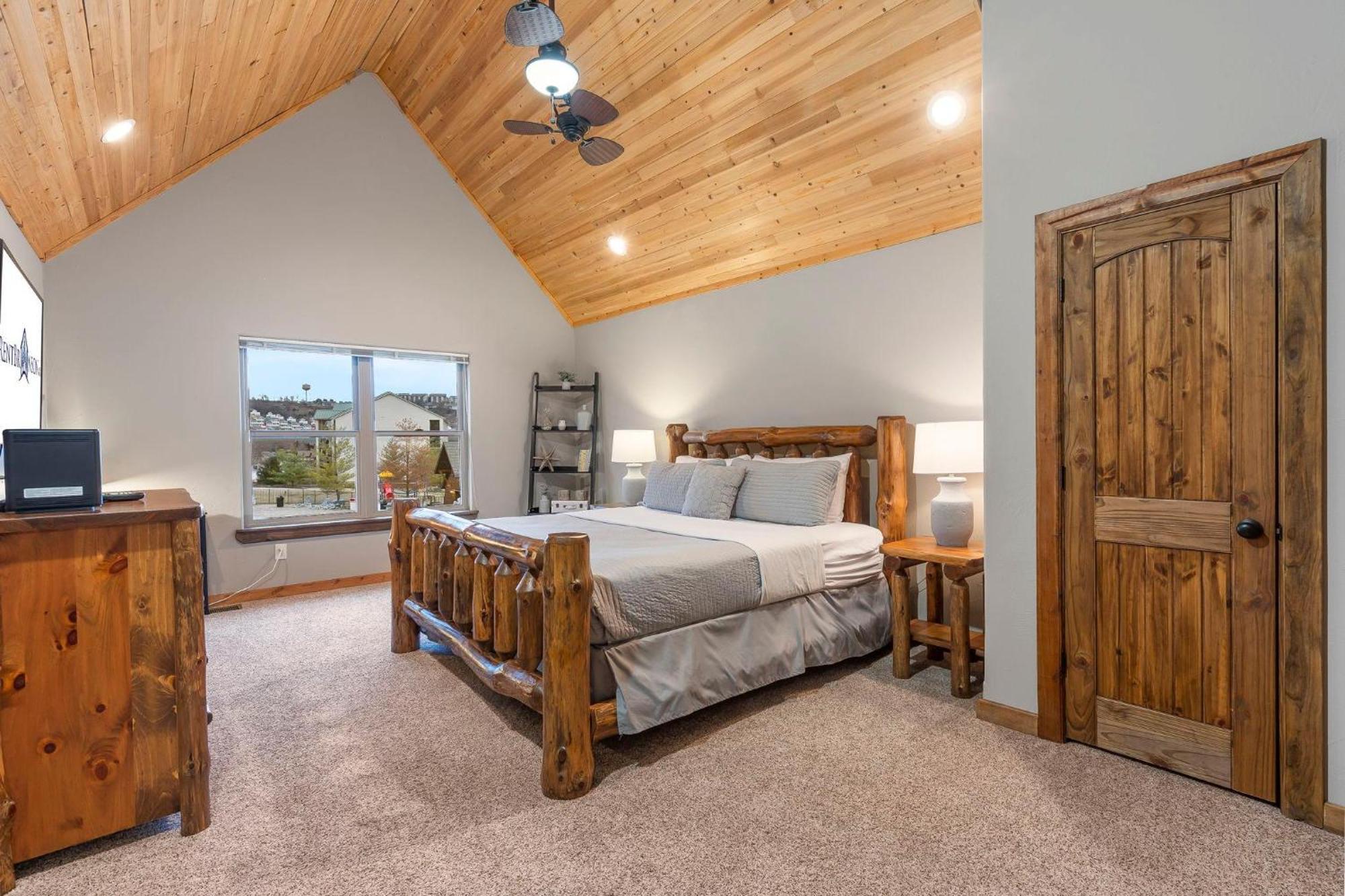 Knot For Reel - Access Holiday home Branson
