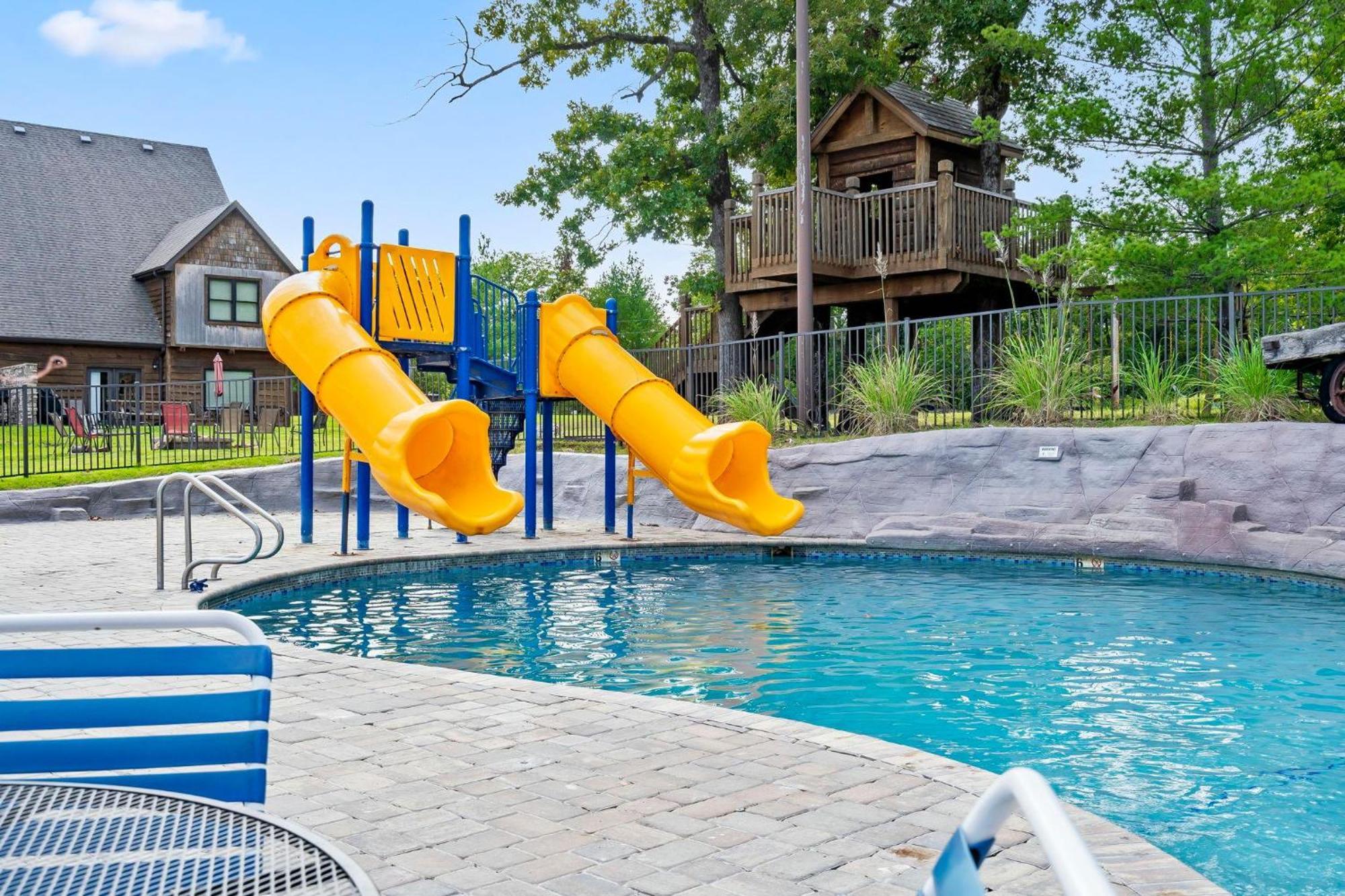 Reeled Lakefront Holiday home Branson