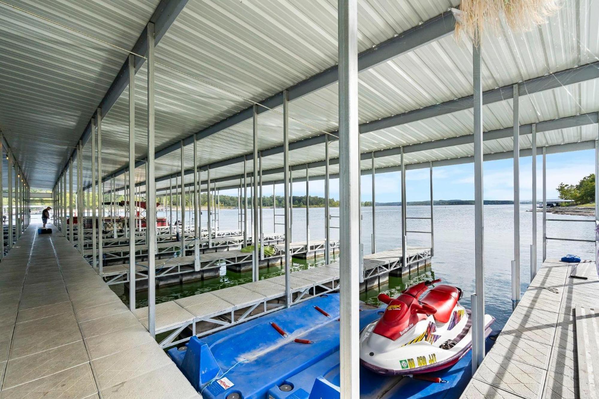 Holiday home Reeled Lakefront