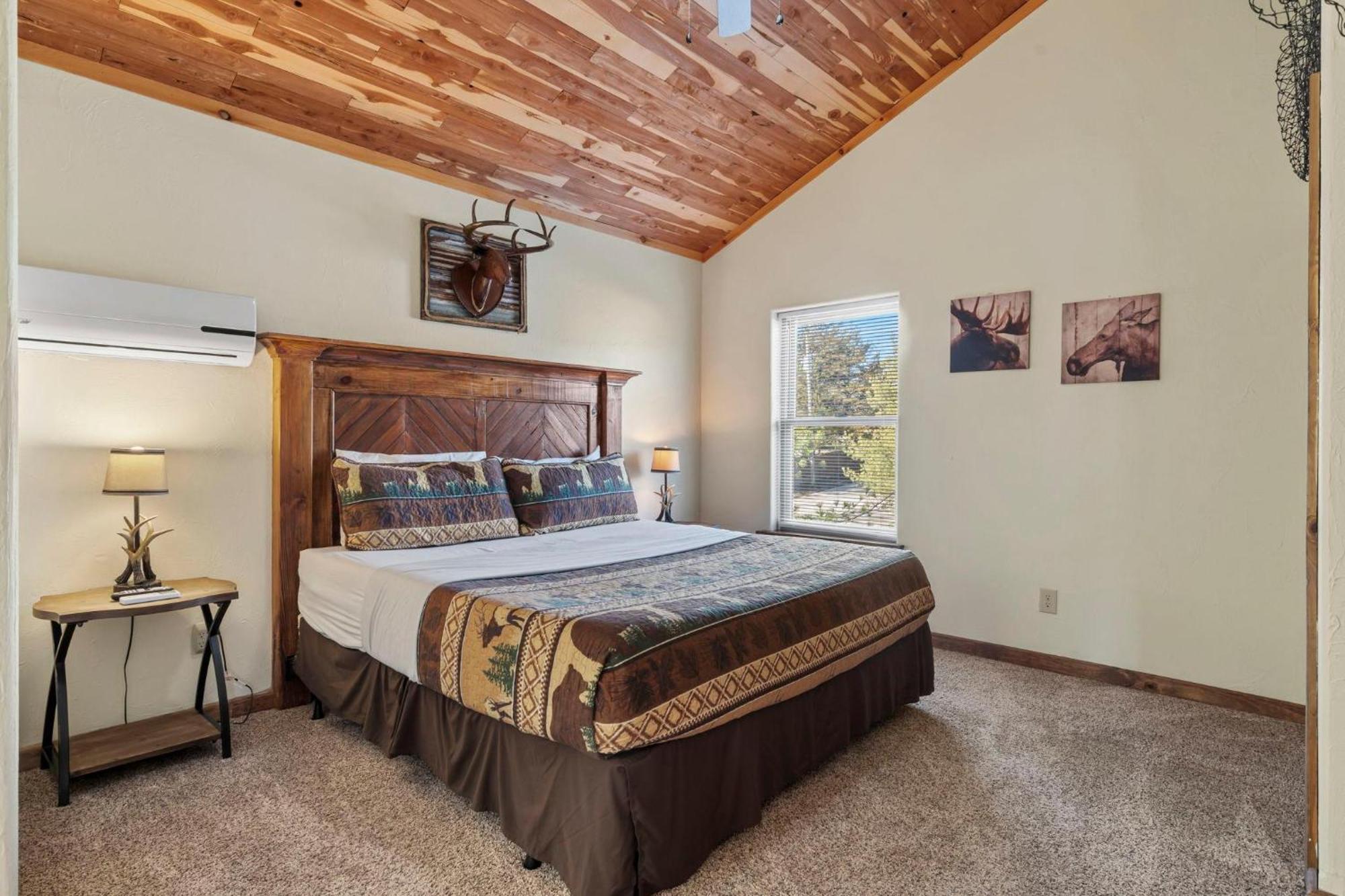 Reeled Lakefront Holiday home Branson