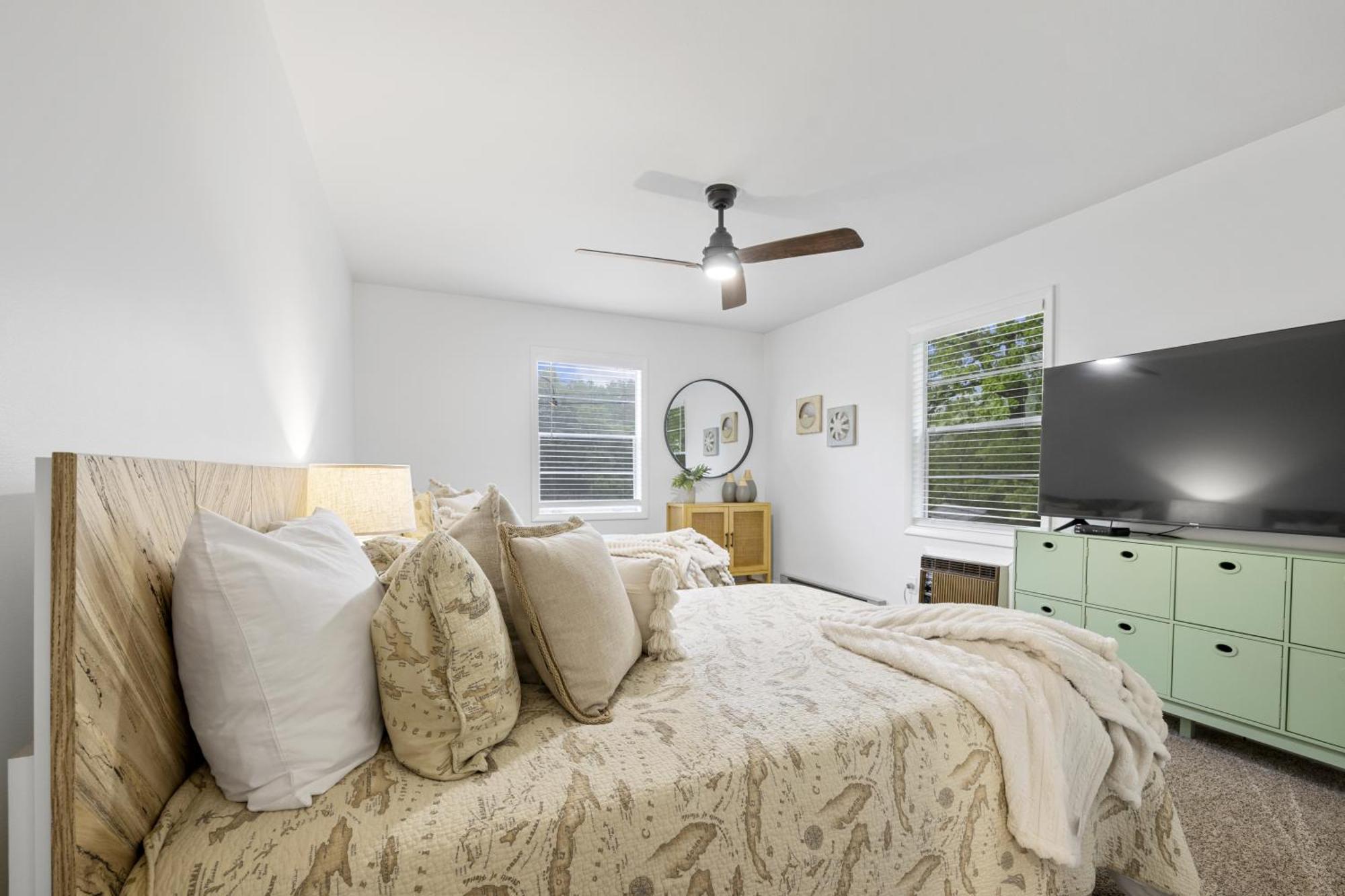 Sunrise - 1322 Indian Point Road Holiday home *
