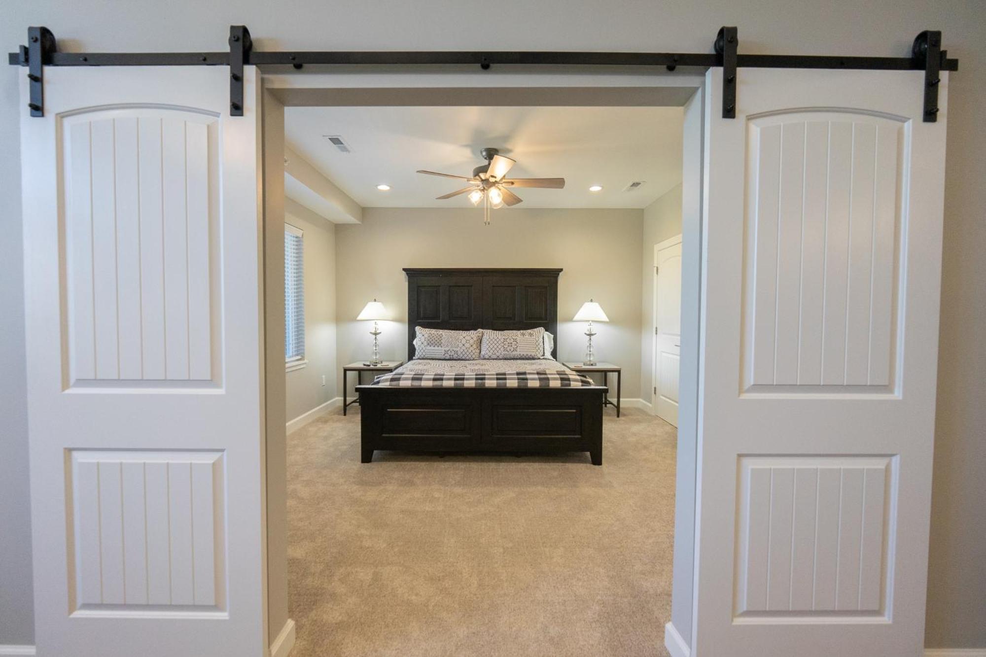 Dreams2reality New Build! Luxury 3br/3ba ~ Vaulted Ceilings ~ Amenities ~ Free Tickets Included Apartment