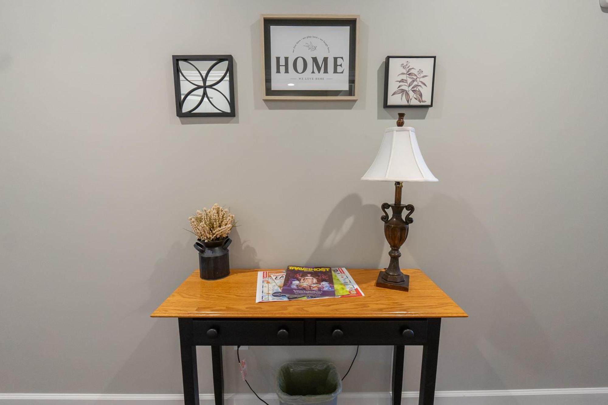 Apartment Dreams2reality New Build! Luxury 3br/3ba ~ Vaulted Ceilings ~ Amenities ~ Free Tickets Included *