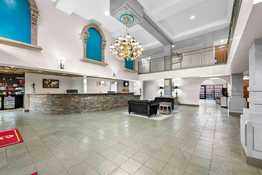 Hotel Clarion