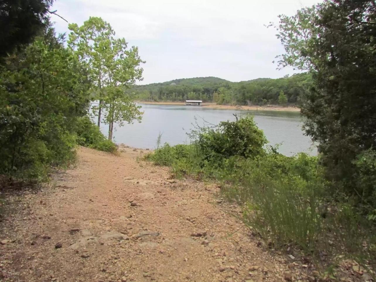 Beautiful Condo, Steps From Table Rock & Sdc Holiday home *