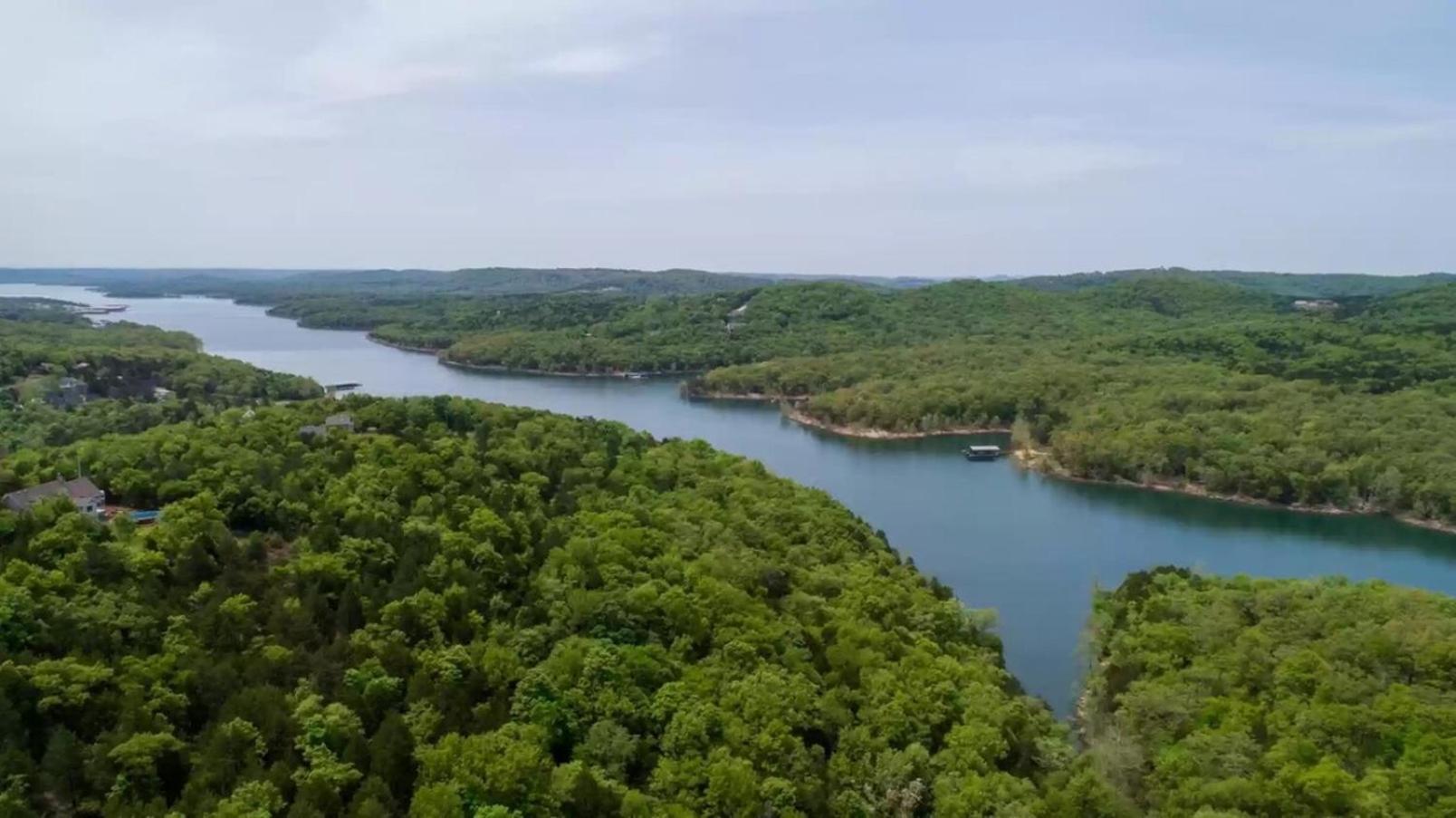 Beautiful Condo, Steps From Table Rock & Sdc Holiday home