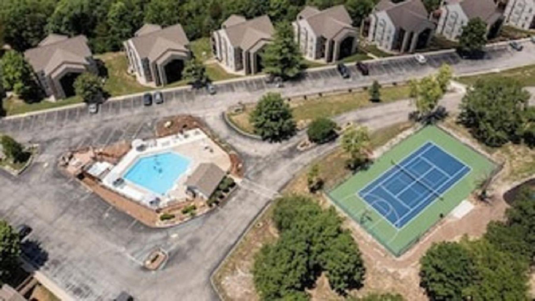 Beautiful Getaway-next To Silver Dollar &tablerock-family Amenities Apartment *