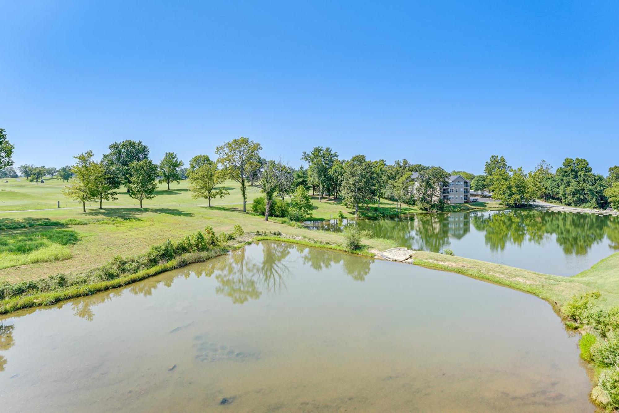 Apartment Lovely On-site Golf And Fishing *
