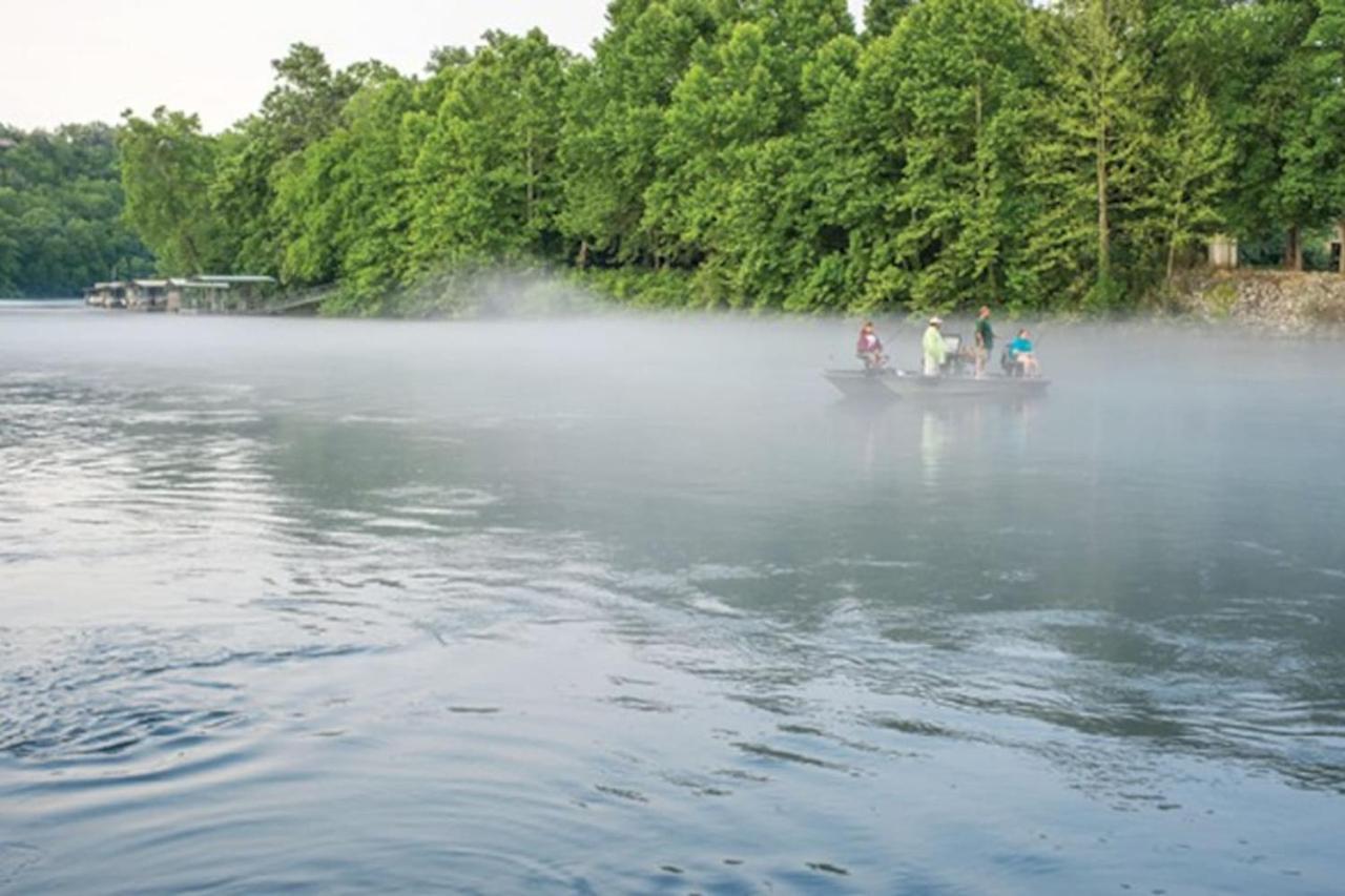 Diamond - The At Fall Creek - St * Branson
