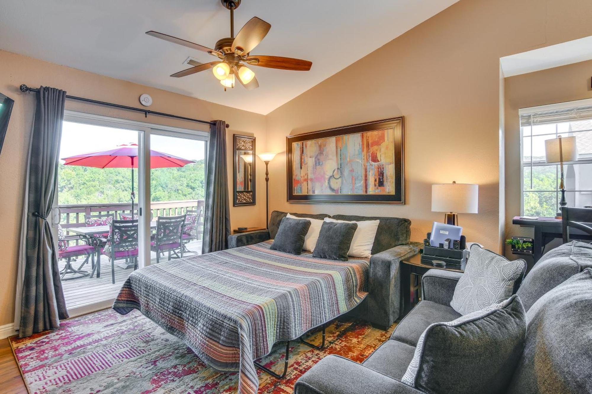 With Views By Silver Dollar Apartment Branson