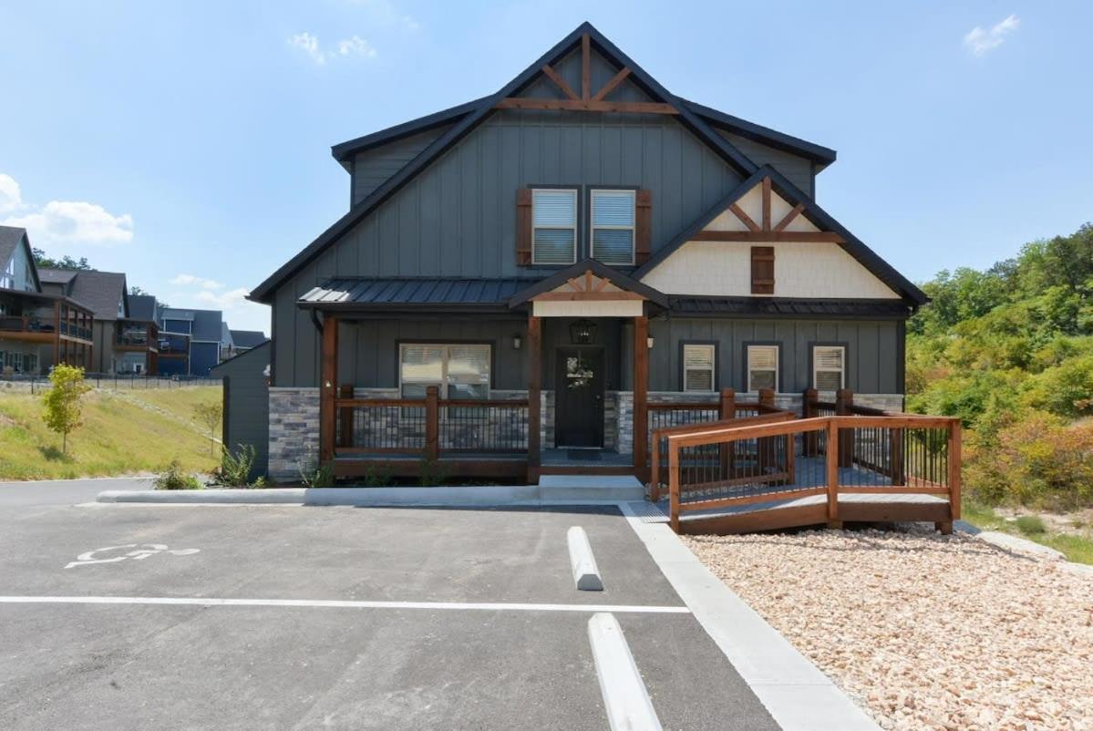 Holiday home Journey's Remedy -lake View Sleeps 30 Branson