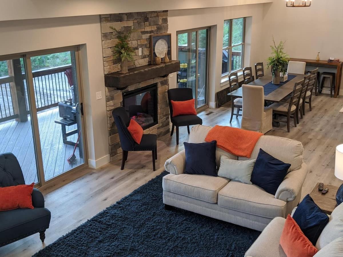 Journey's Remedy -lake View Sleeps 30 Branson
