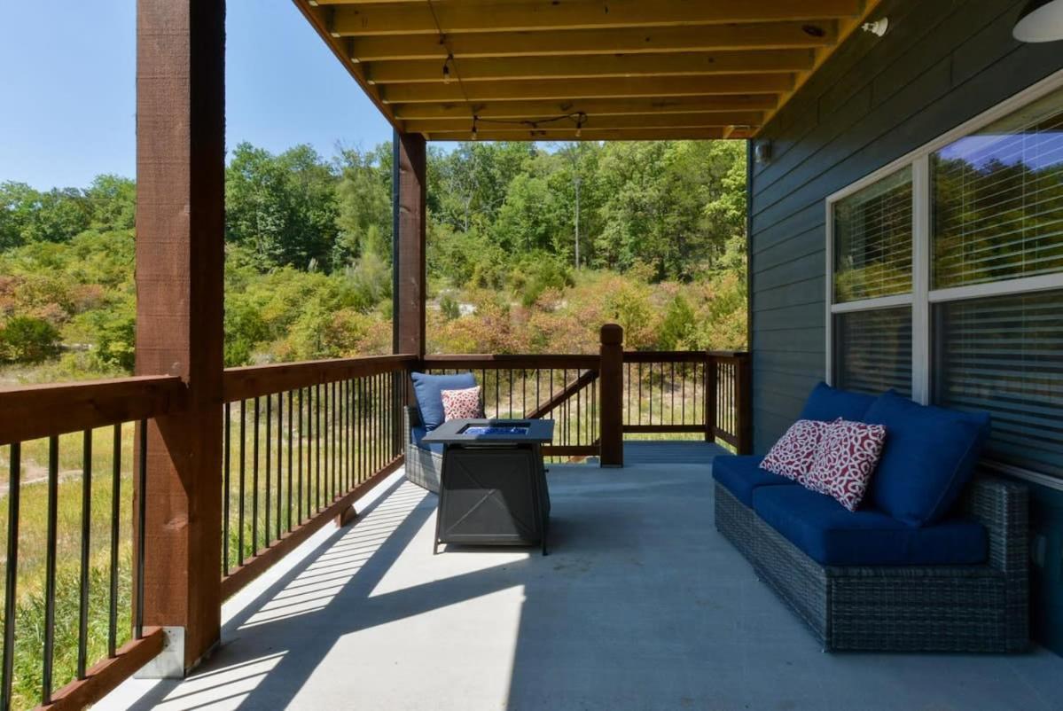 Journey's Remedy -lake View Sleeps 30