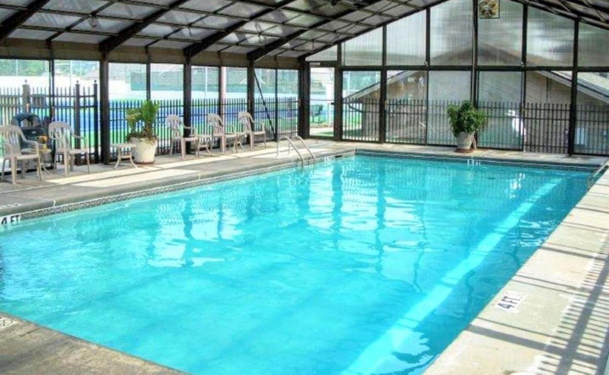 The Teeshot - Indoor Pool & Outdoor Pool