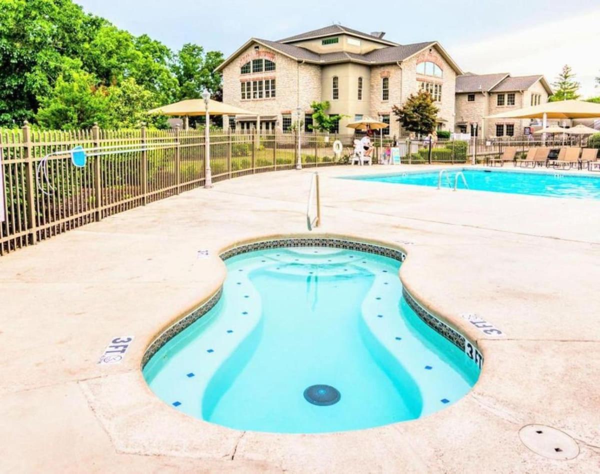 The Teeshot - Indoor Pool & Outdoor Pool *