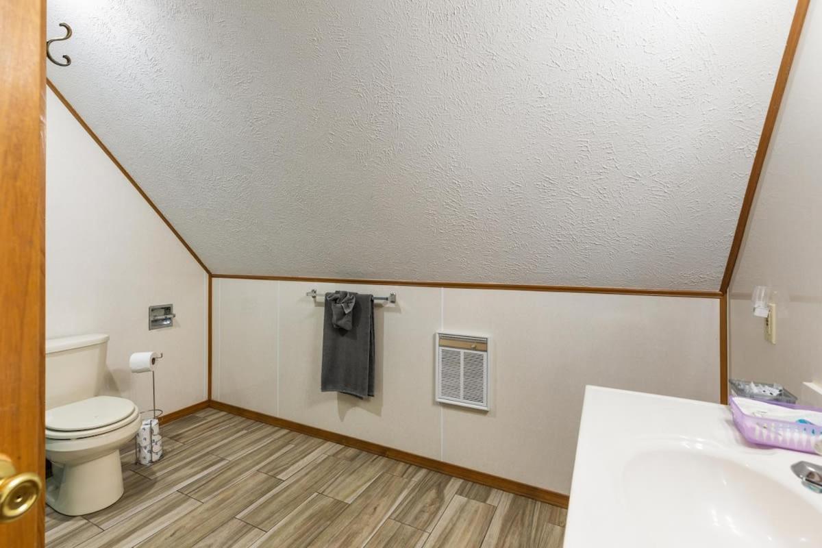 Holiday home Artilla Cove 9- Lakeside- Pool & Hot Tub *