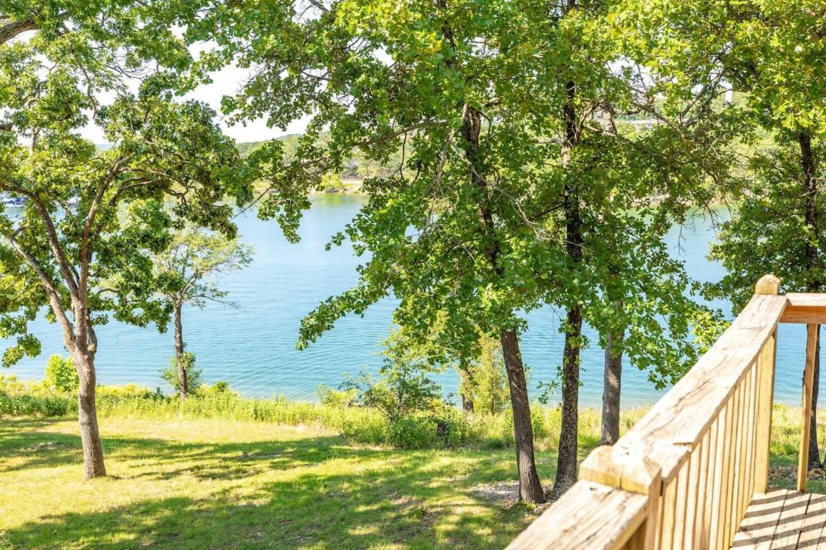 Artilla Cove 9- Lakeside- Pool & Hot Tub Branson