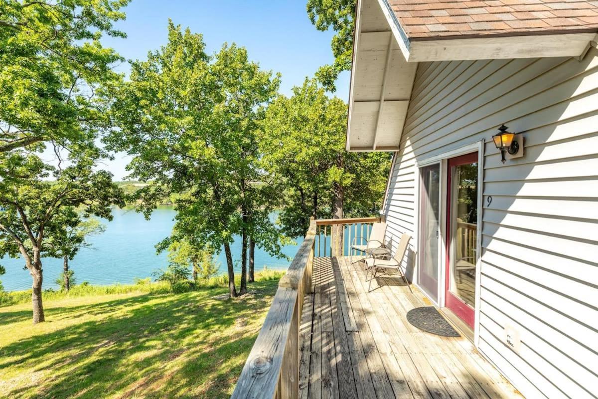 Artilla Cove 9- Lakeside- Pool & Hot Tub Holiday home Branson