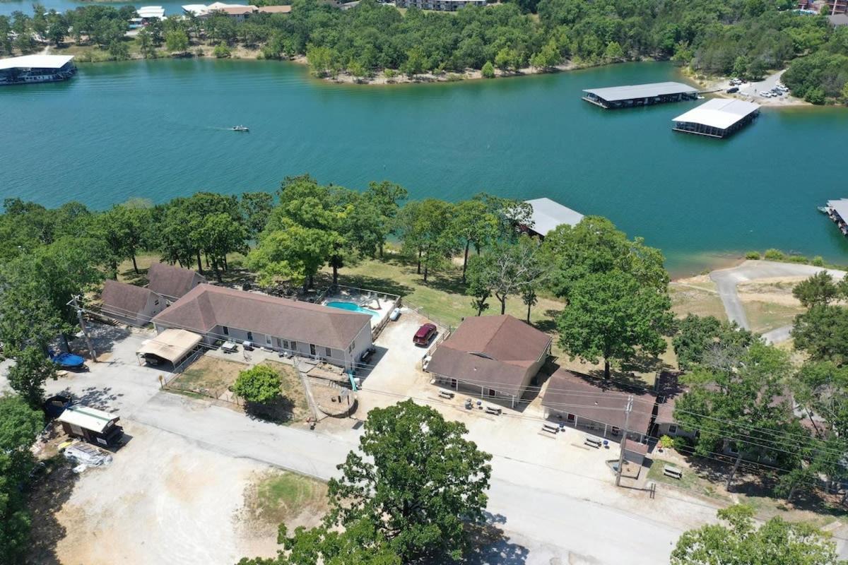 Artilla Cove 8- Lakeview- Bbq Area- Pool