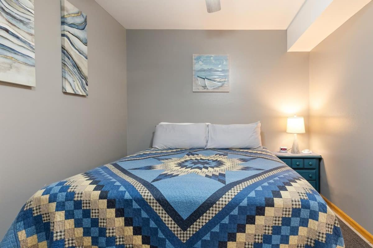 Artilla Cove 8- Lakeview- Bbq Area- Pool Branson