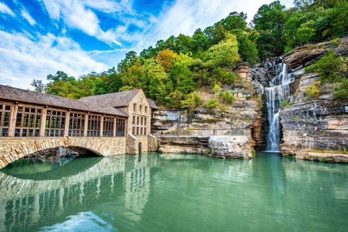 Highland Pointe - Amenities & Hot Tub Holiday home Branson