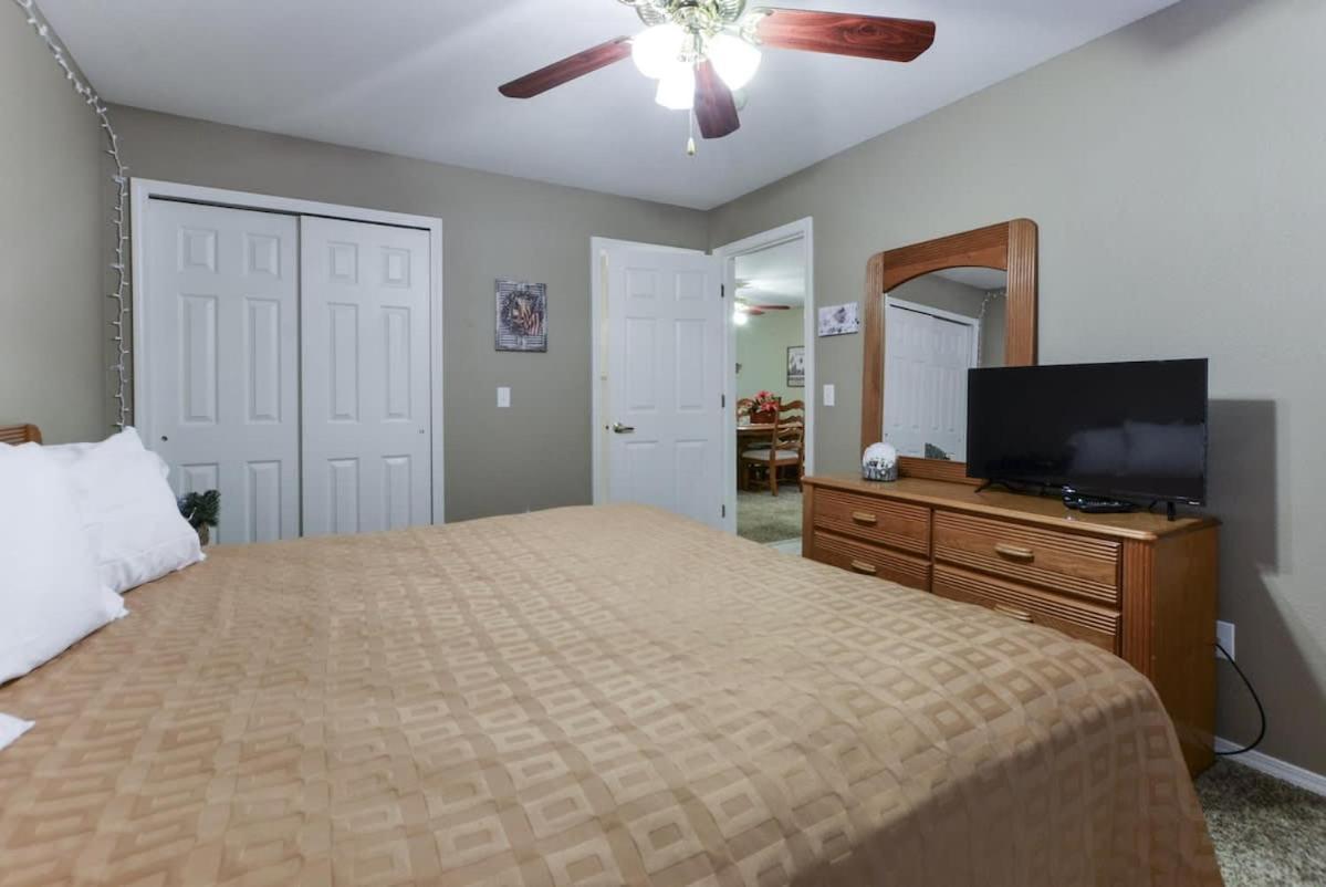Holiday home Country Getaway -no Stairs Close To Strip *