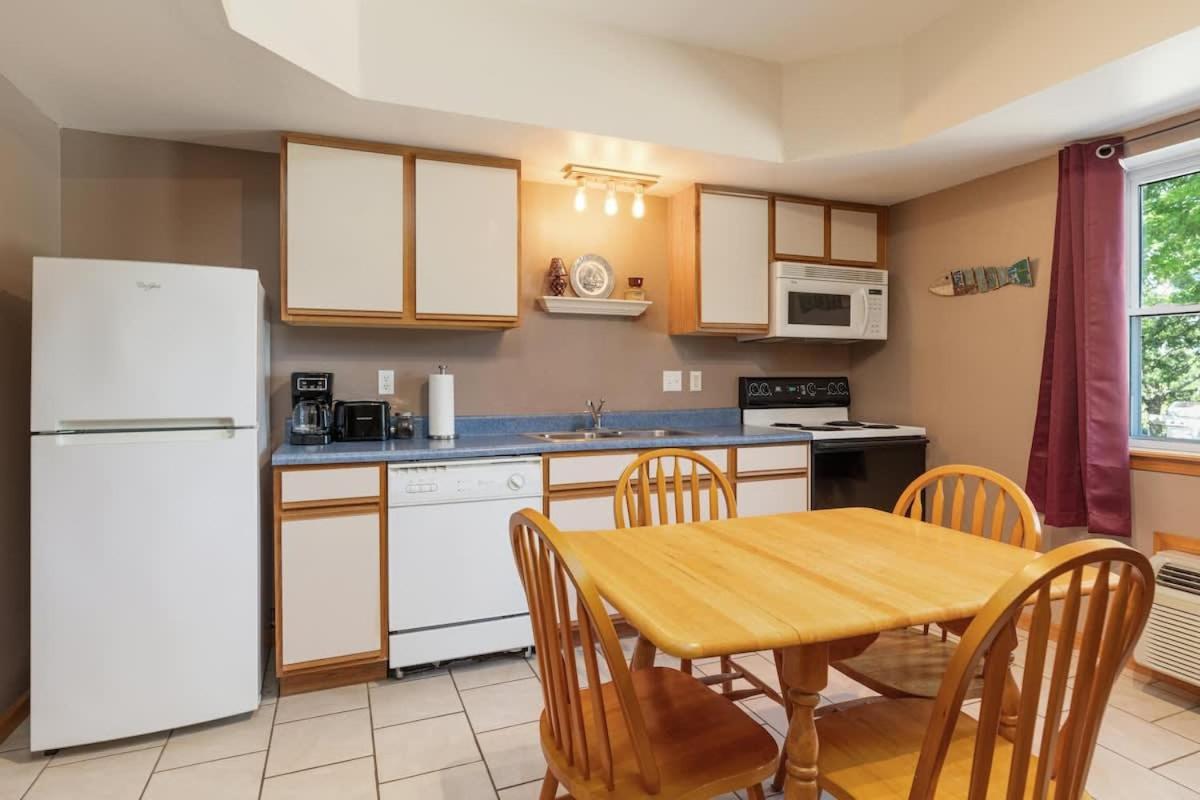 Holiday home Artilla Cove 7- Views- Pool & Hot Tub Branson