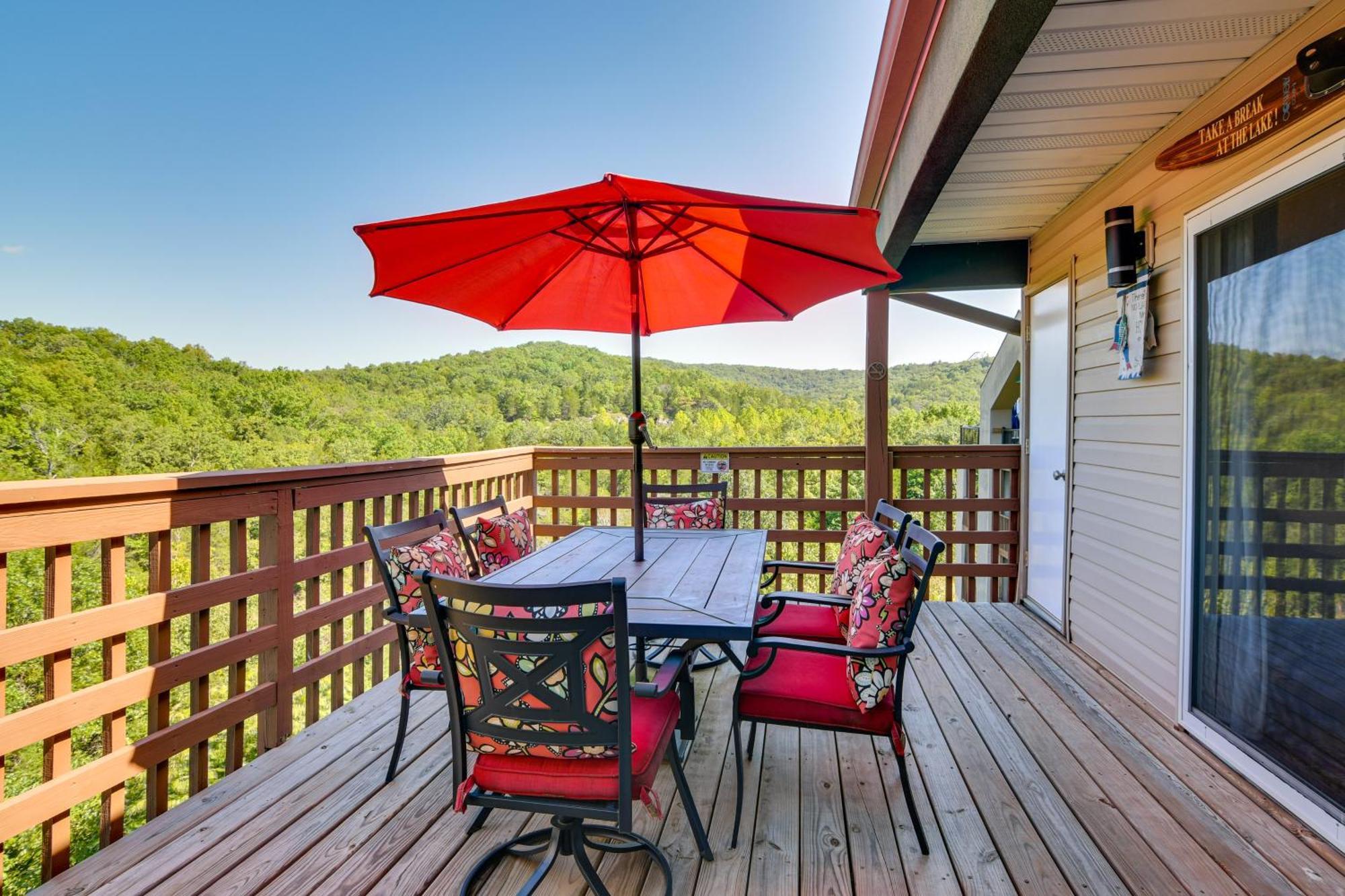 With Views By Silver Dollar Apartment Branson