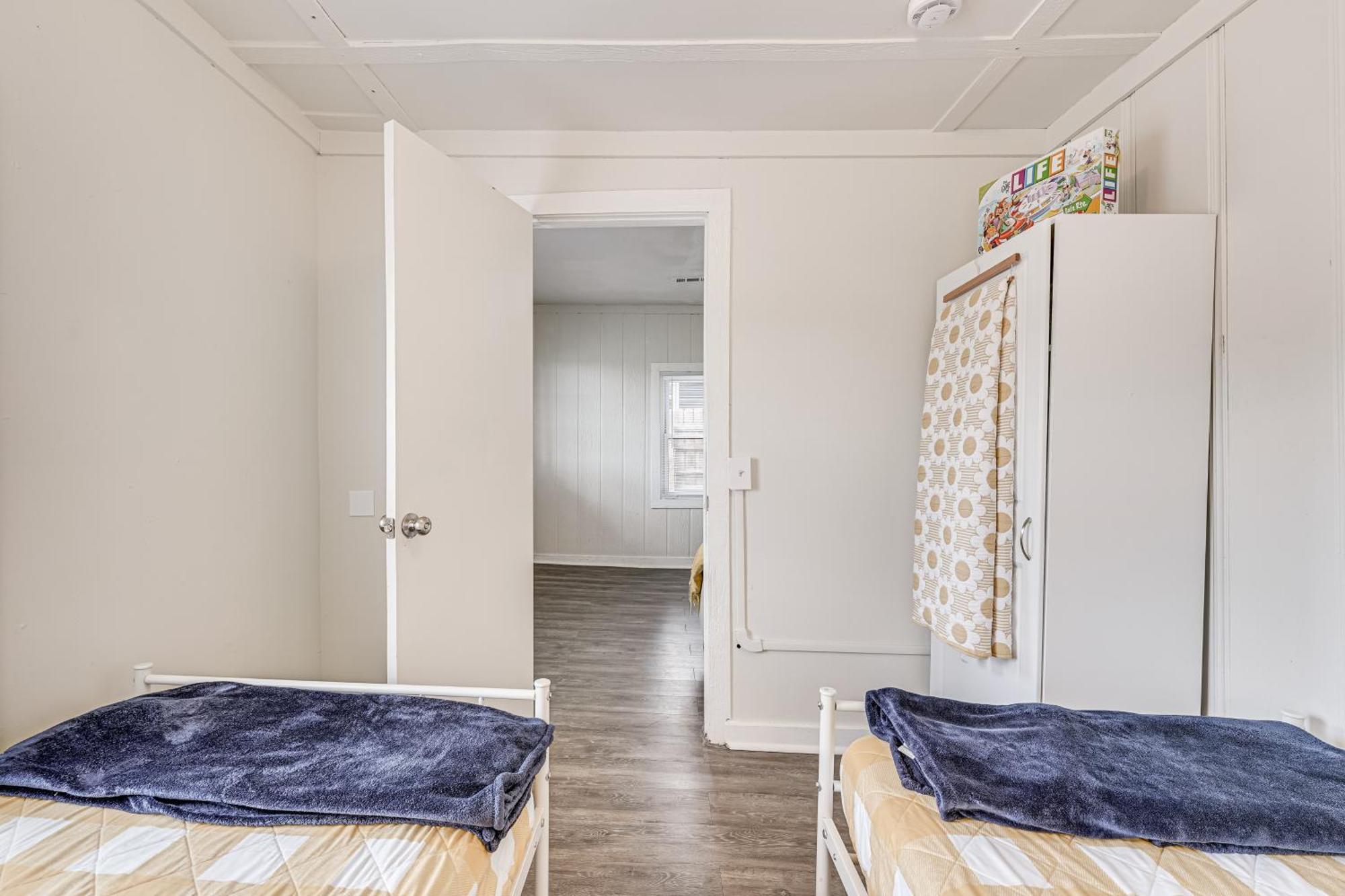 Walk To Dtwn Pet-friendly Home! *